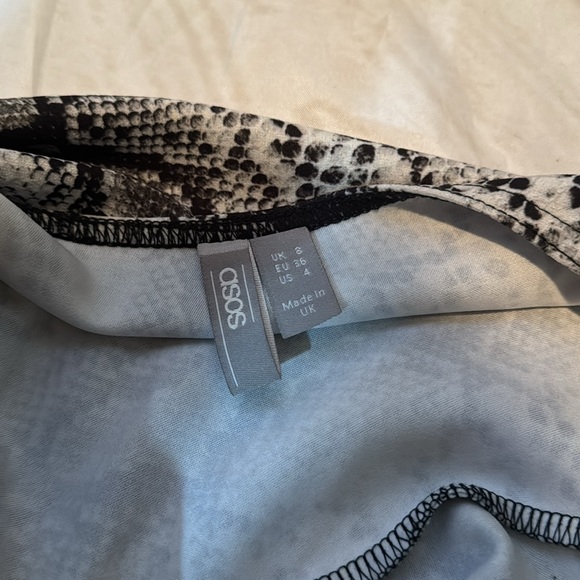 ASOS One Shoulder Black & Gray Snake Print Peplum Top Sz 4 - Picture 5 of 5